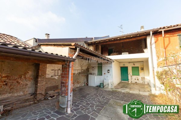 casa indipendente in vendita a Crespiatica