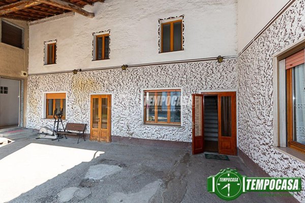 casa indipendente in vendita a Crespiatica