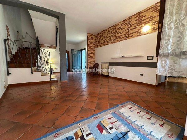 casa indipendente in vendita a Crespiatica