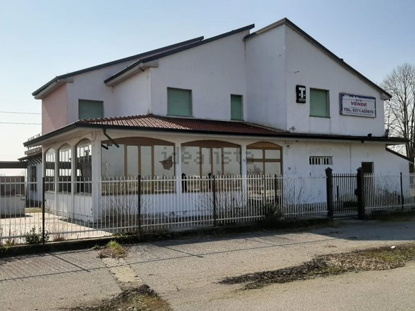 casa indipendente in vendita a Crespiatica