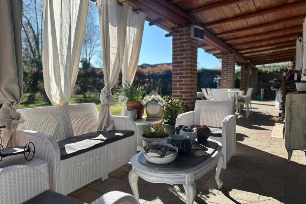 casa indipendente in vendita a Crespiatica