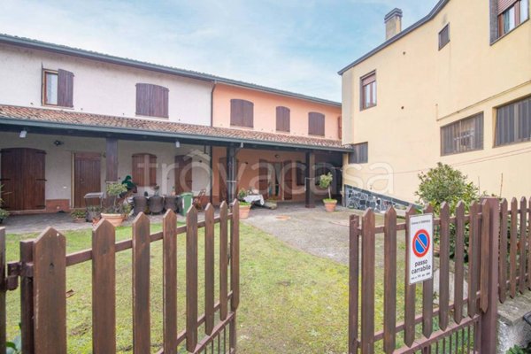 appartamento in vendita a Crespiatica
