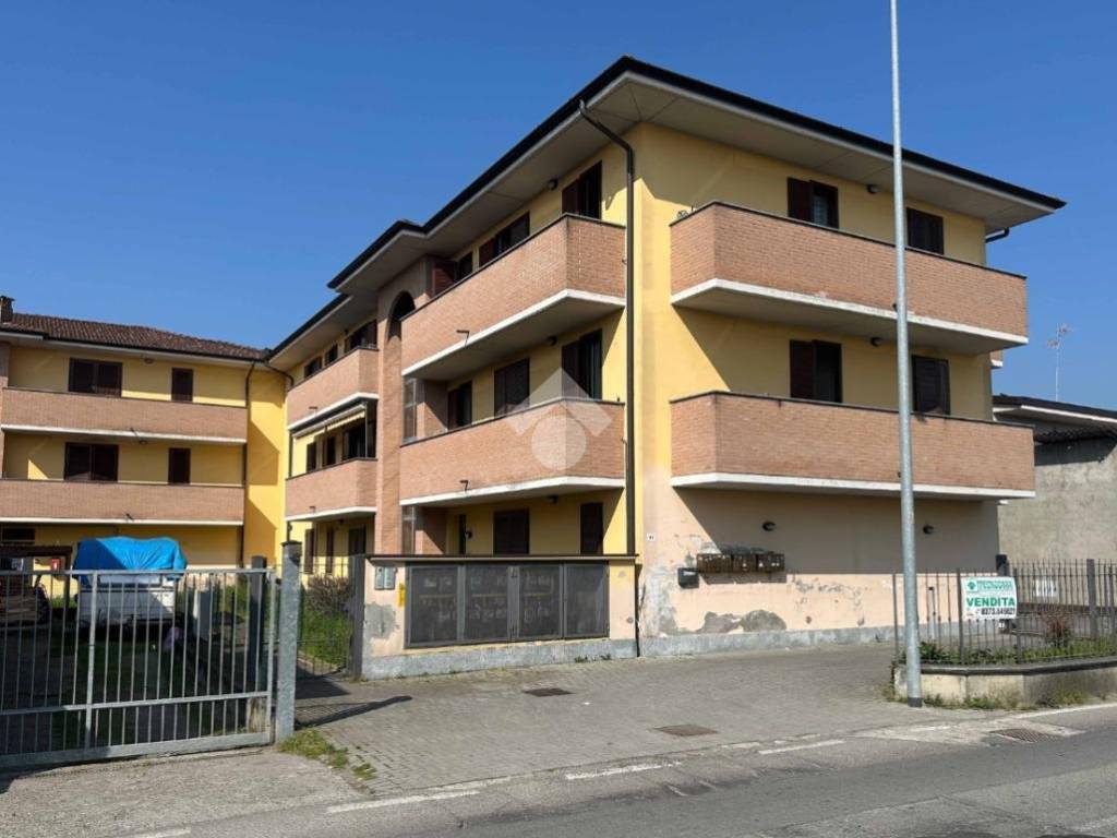 appartamento in vendita a Crespiatica