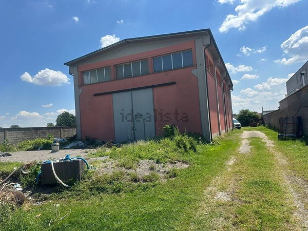 casale in vendita a Crespiatica