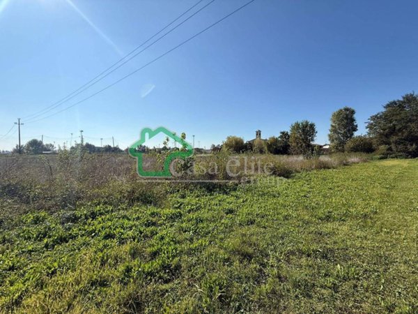 terreno agricolo in vendita a Crespiatica