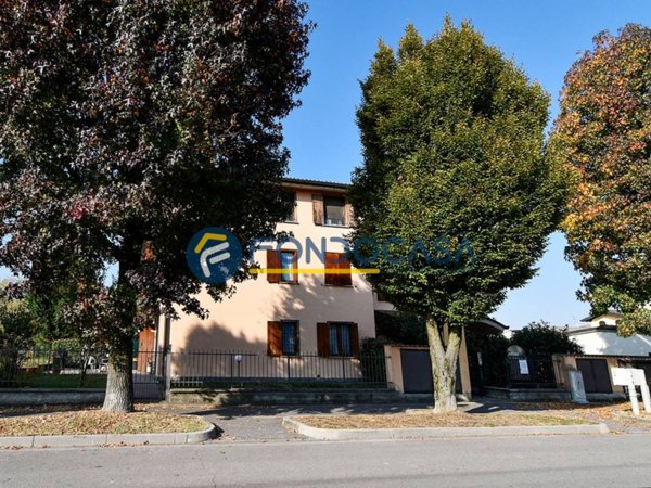 appartamento in vendita a Crespiatica