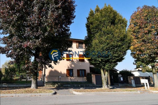 appartamento in vendita a Crespiatica