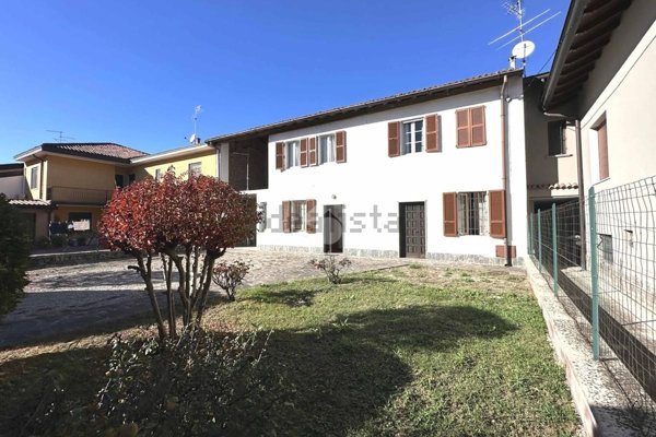 appartamento in vendita a Crespiatica