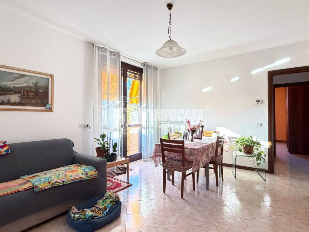 appartamento in vendita a Crespiatica