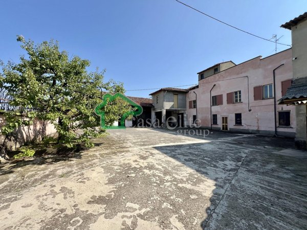 casale in vendita a Crespiatica