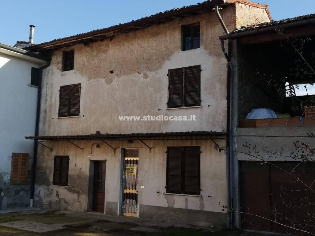 casa indipendente in vendita a Crespiatica