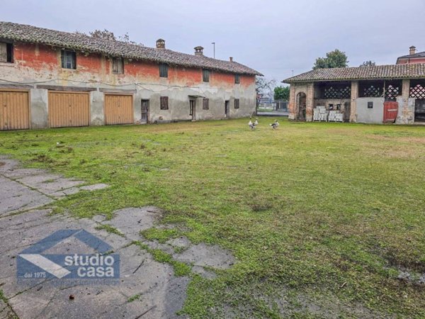casa indipendente in vendita a Crespiatica