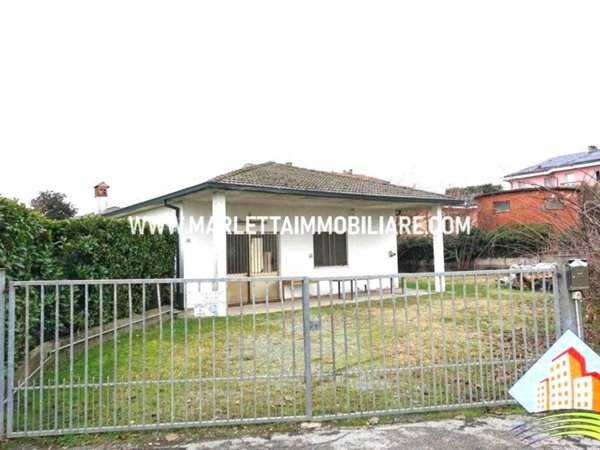 casa indipendente in vendita a Crespiatica