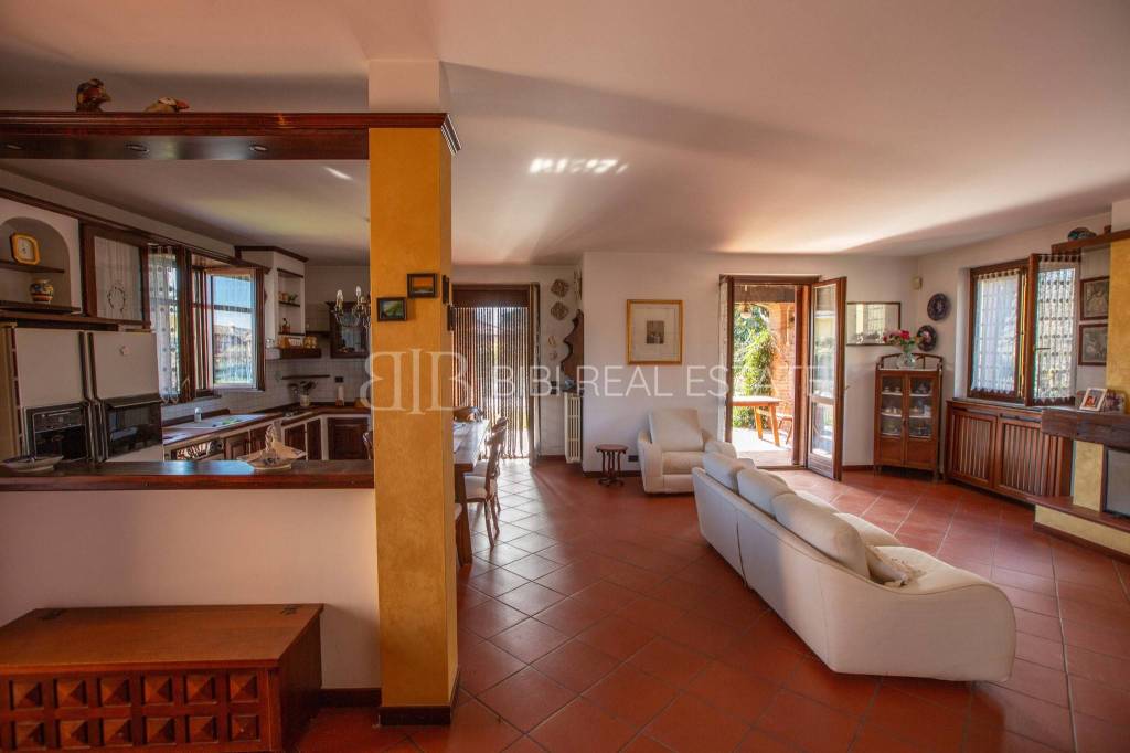 casa indipendente in vendita a Crespiatica