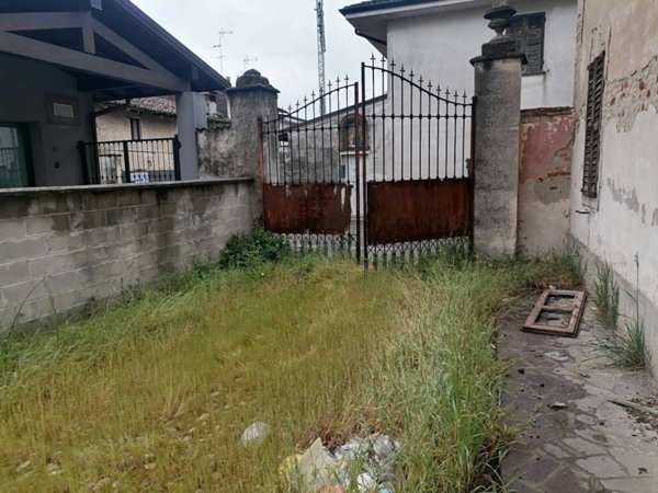 appartamento in vendita a Crespiatica