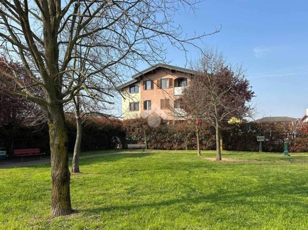 appartamento in vendita a Crespiatica