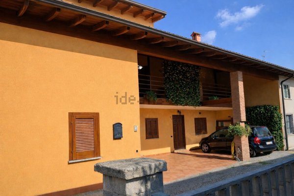 casa indipendente in vendita a Crespiatica
