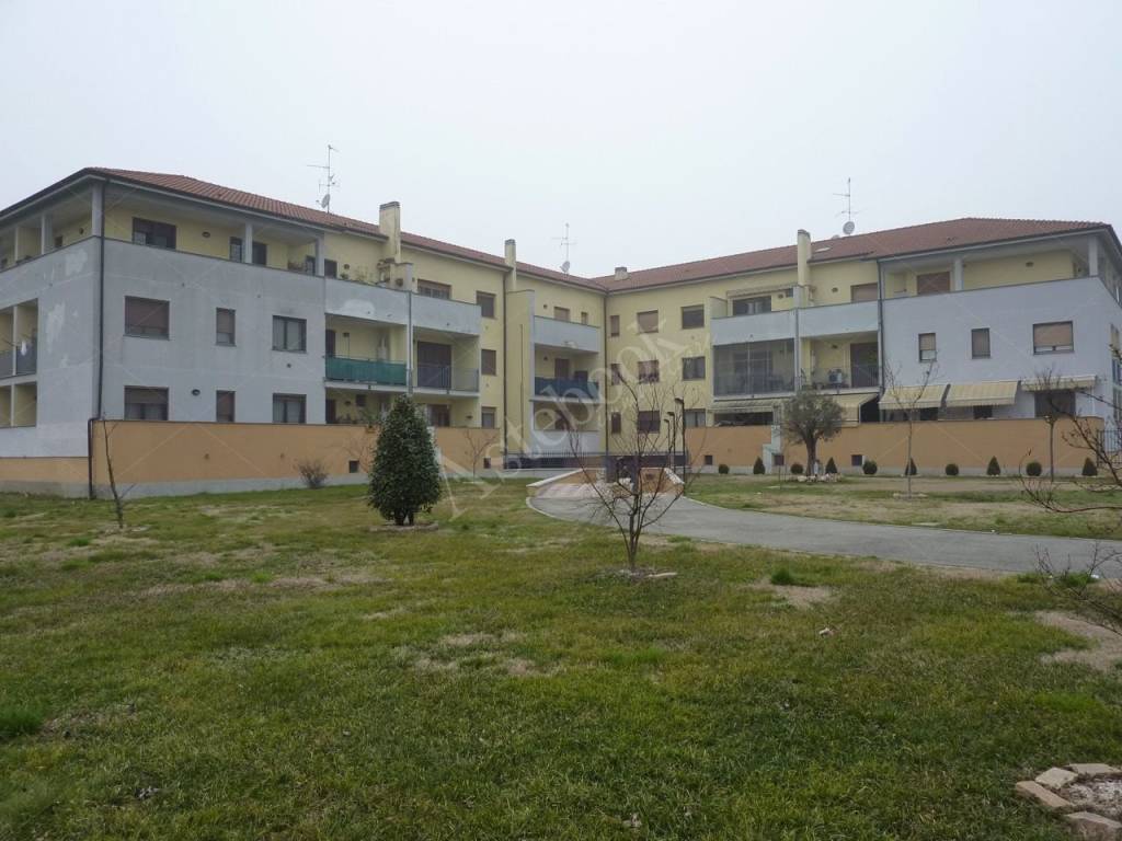 appartamento in vendita a Crespiatica