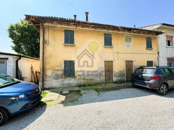 casa indipendente in vendita a Fombio