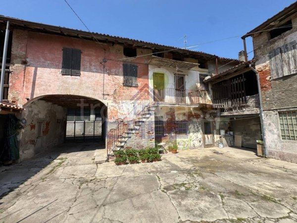 casa indipendente in vendita a Fombio in zona Retegno