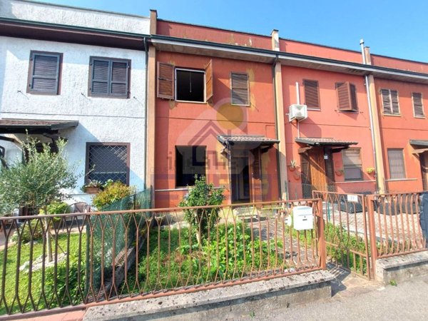 casa indipendente in vendita a Fombio