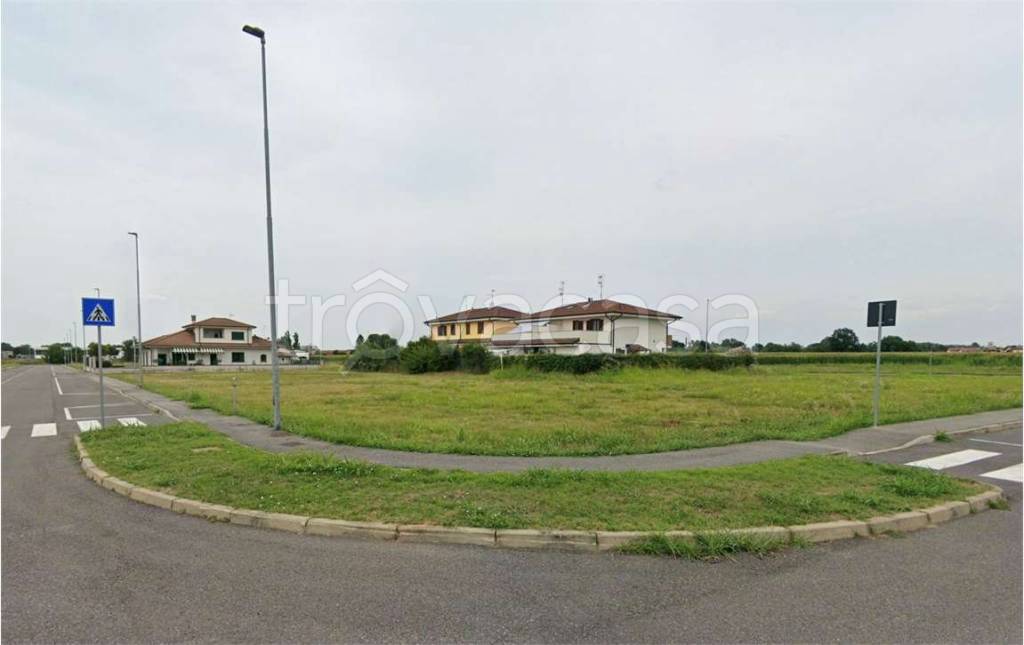 terreno agricolo in vendita a Fombio