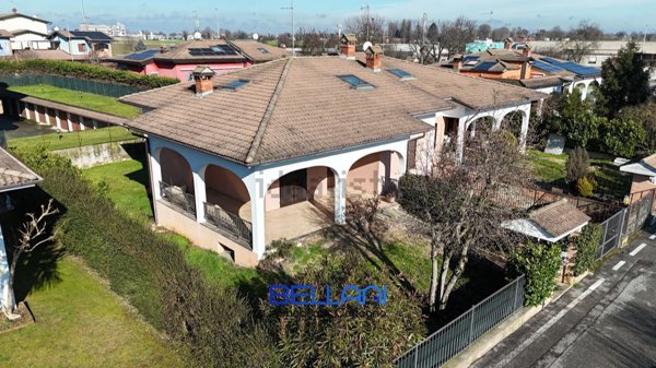 casa indipendente in vendita a Fombio