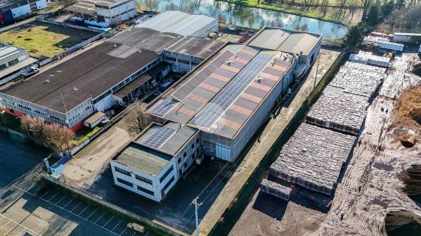 locale commerciale in vendita a Fombio