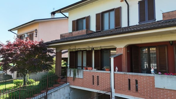 casa indipendente in vendita a Fombio in zona Retegno