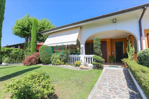 casa indipendente in vendita a Fombio in zona Retegno
