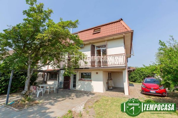 casa indipendente in vendita a Fombio in zona Retegno