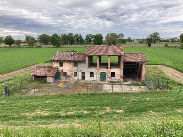 casa indipendente in vendita a Guardamiglio