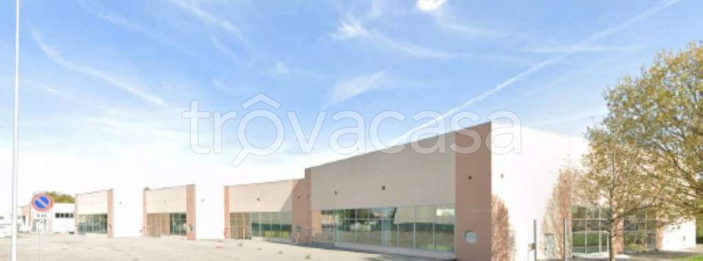 locale commerciale in vendita a Guardamiglio