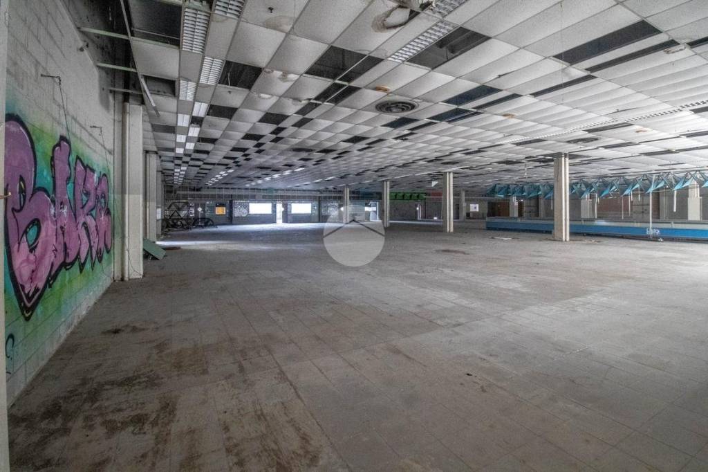 negozio in vendita a Guardamiglio