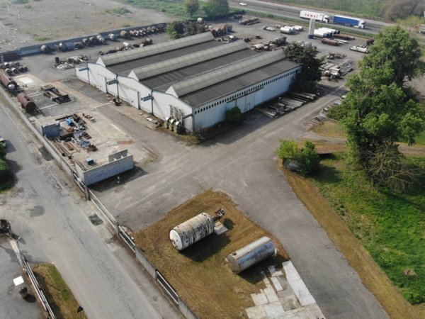 locale commerciale in vendita a Guardamiglio