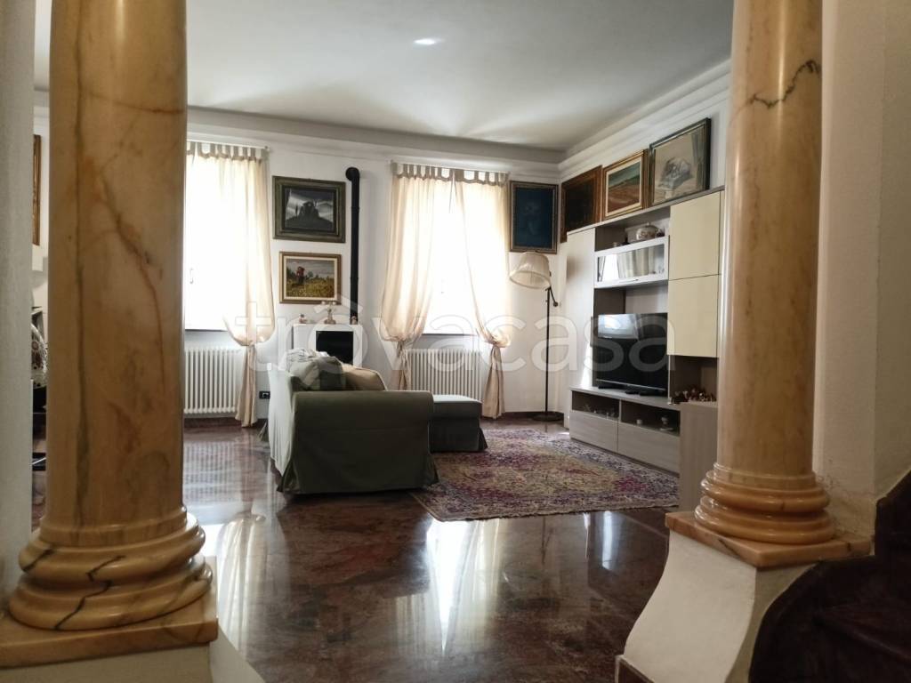 casa indipendente in vendita a Guardamiglio