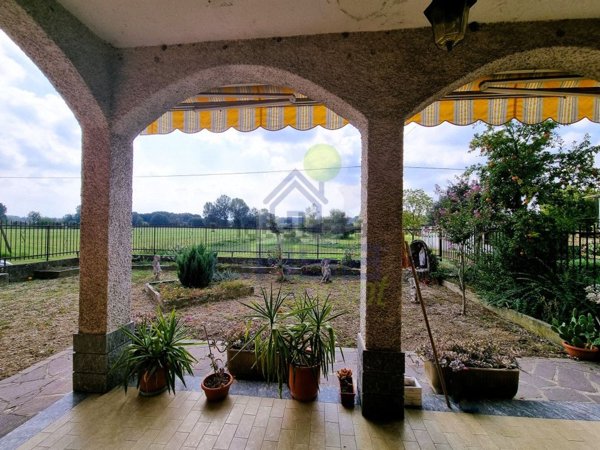 casa indipendente in vendita a Livraga