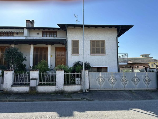 casa indipendente in vendita a Livraga