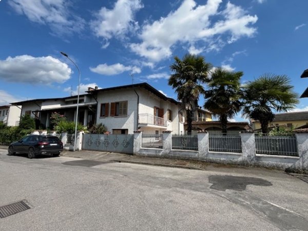 casa indipendente in vendita a Livraga