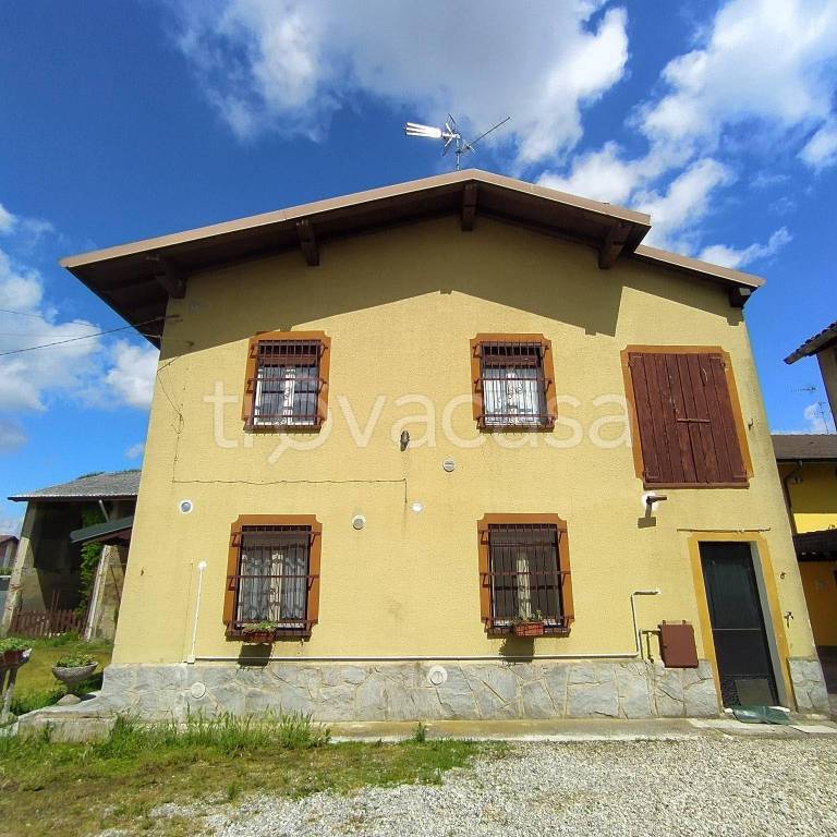 casa indipendente in vendita a Livraga