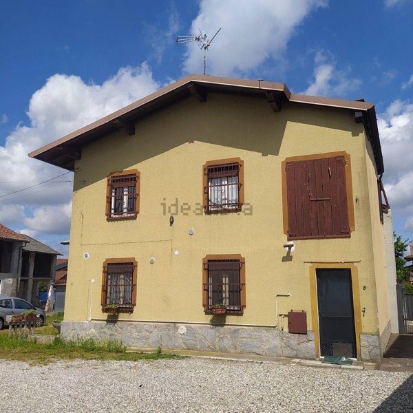 casa indipendente in vendita a Livraga