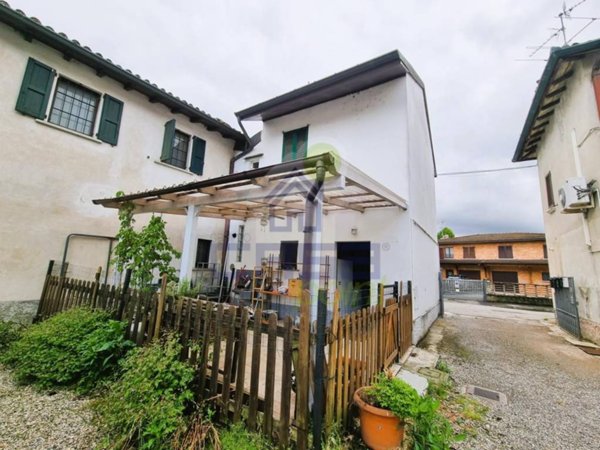 casa indipendente in vendita a Livraga