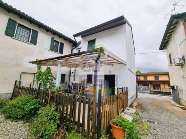 casa indipendente in vendita a Livraga
