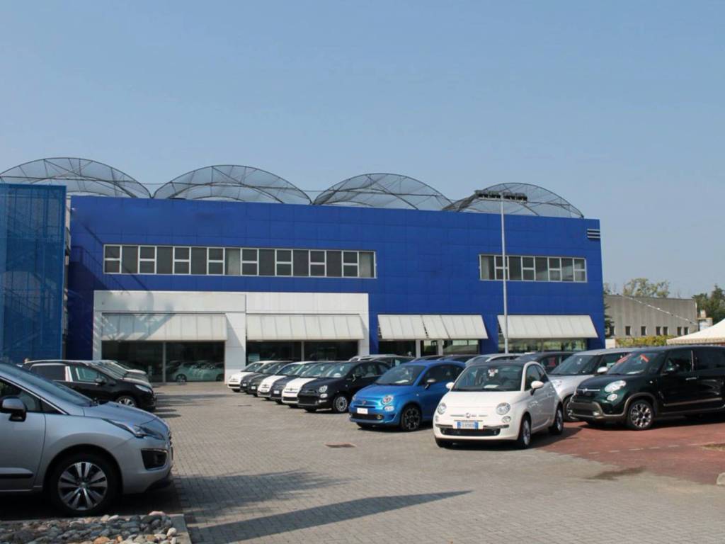 locale commerciale in vendita a Lodi in zona Centro Storico