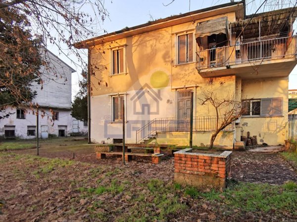 casa indipendente in vendita a Lodi in zona Città Bassa