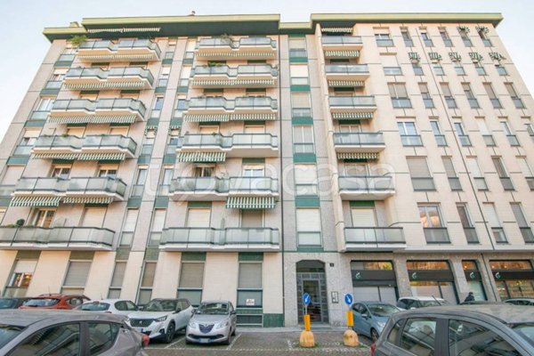 appartamento in vendita a Lodi in zona Viale Italia
