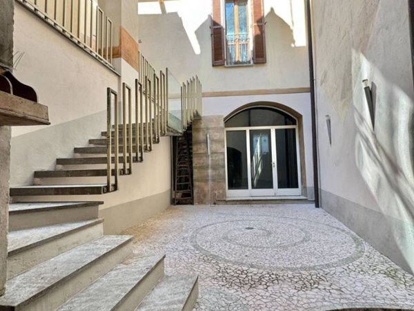 intera palazzina in vendita a Lodi in zona Centro Storico