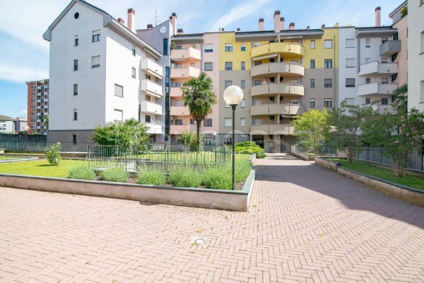 appartamento in vendita a Lodi in zona San Fereolo