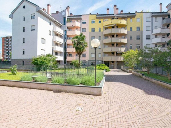 appartamento in vendita a Lodi in zona San Fereolo