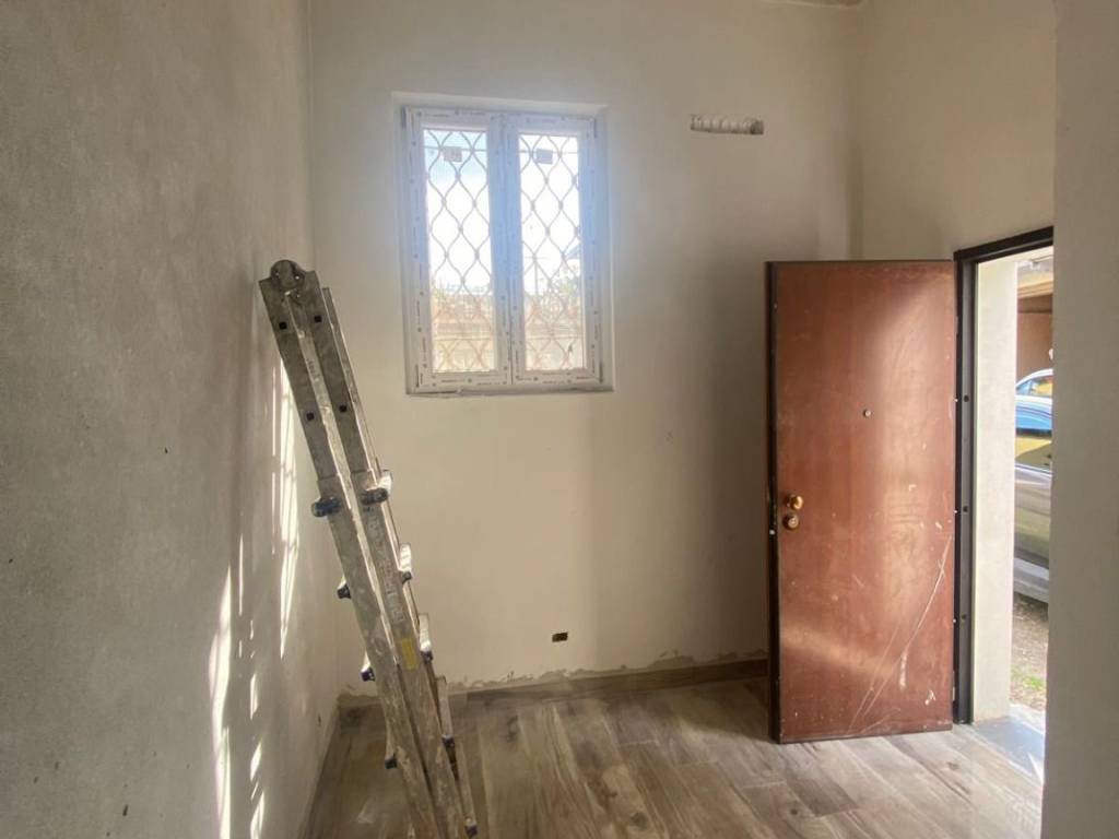 locale di sgombero in vendita a Lodi in zona Città Bassa